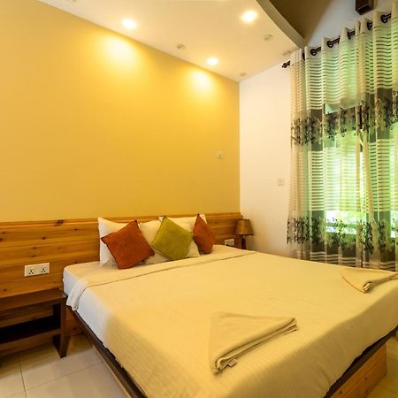 Hotel Bella Vista Anuradhapura Bagian luar foto