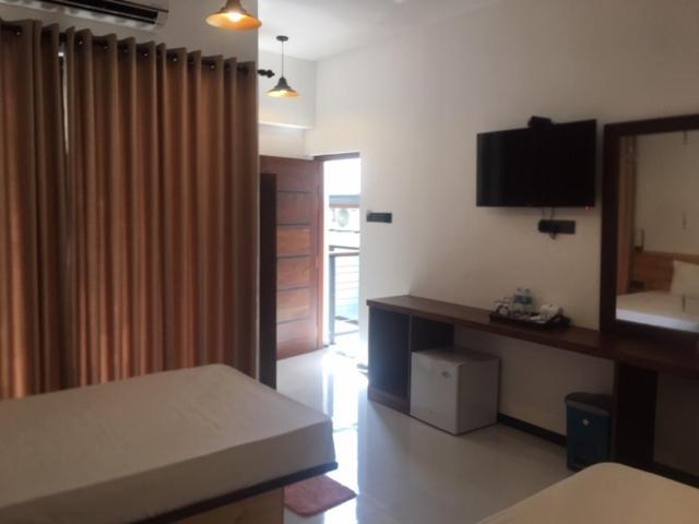 Hotel Bella Vista Anuradhapura Bagian luar foto