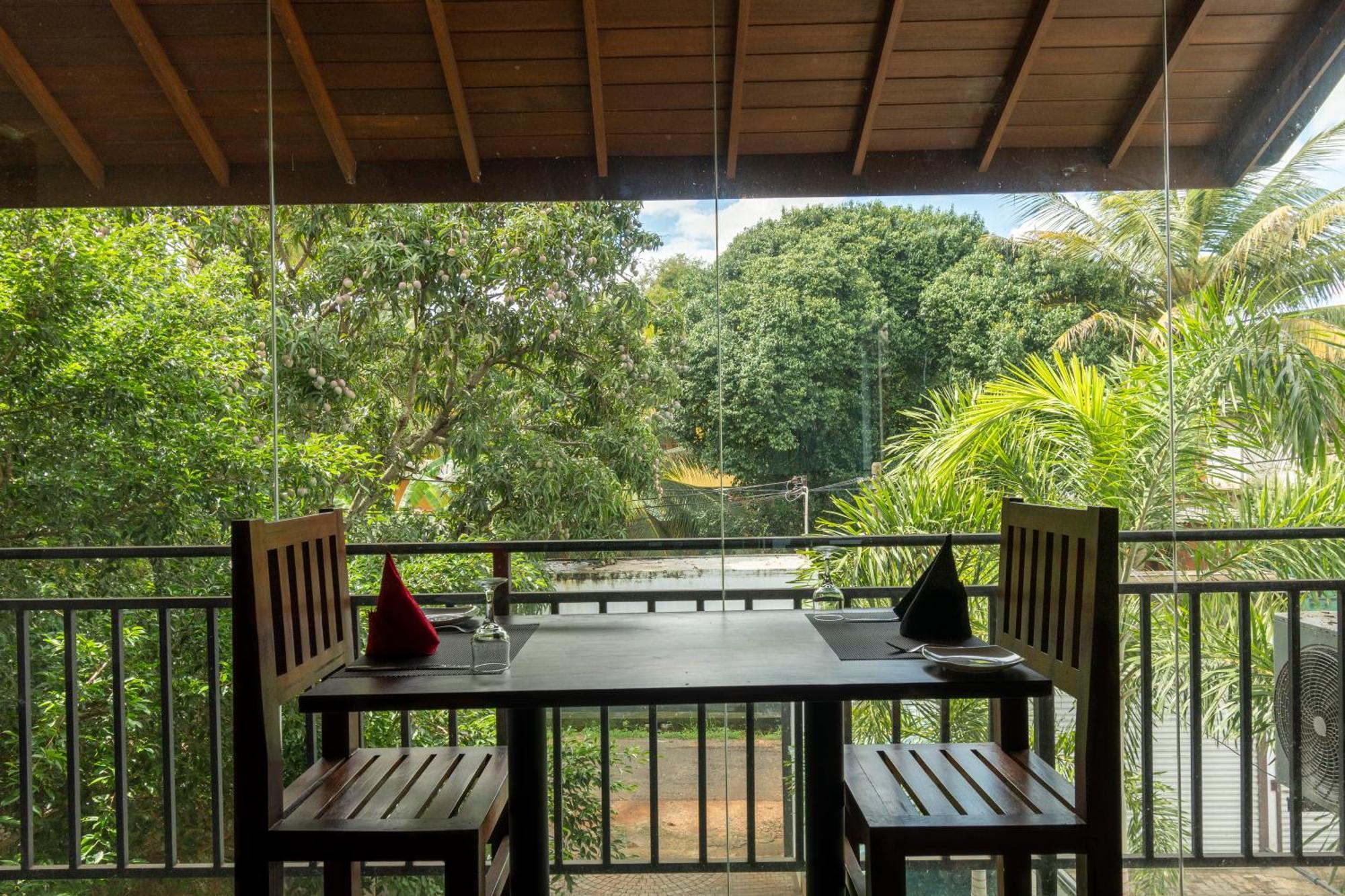 Hotel Bella Vista Anuradhapura Bagian luar foto