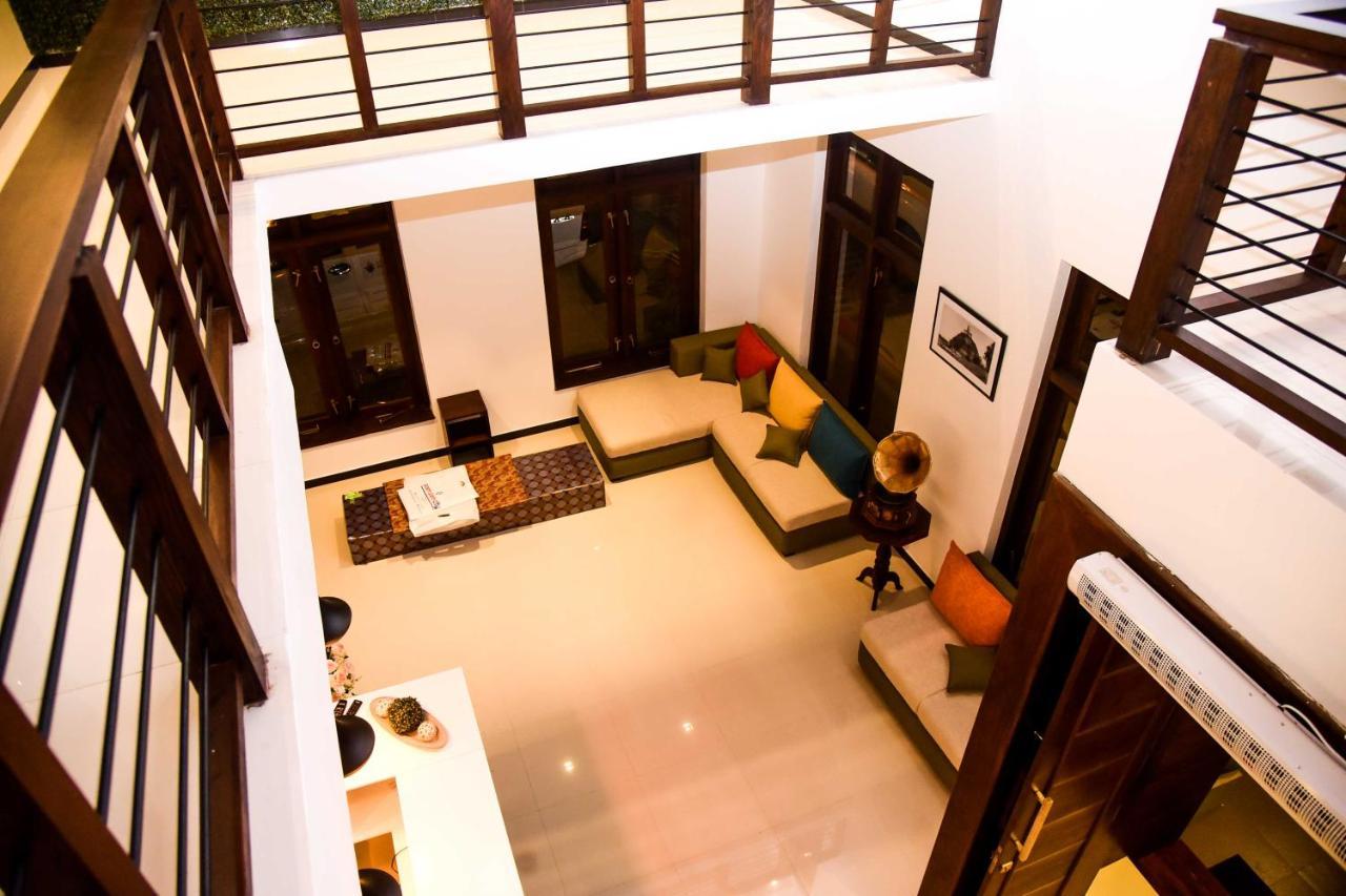 Hotel Bella Vista Anuradhapura Bagian luar foto