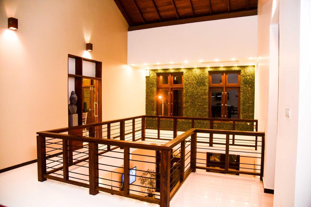 Hotel Bella Vista Anuradhapura Bagian luar foto