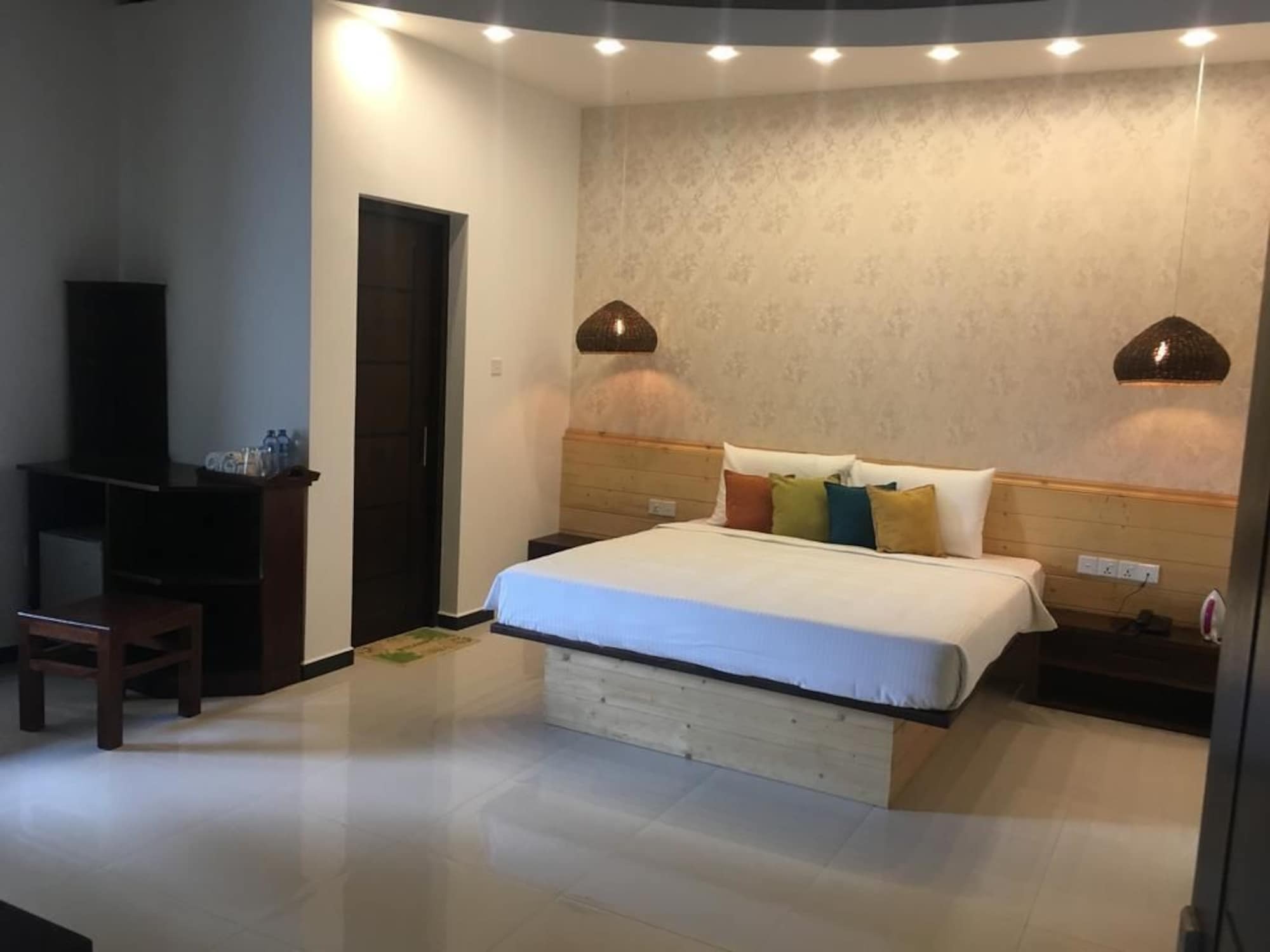 Hotel Bella Vista Anuradhapura Bagian luar foto